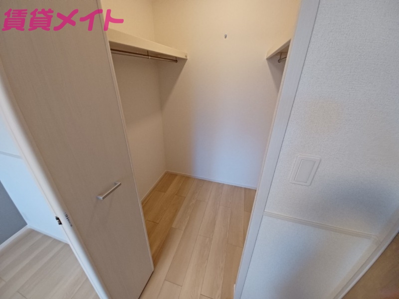 収納　同型参考写真