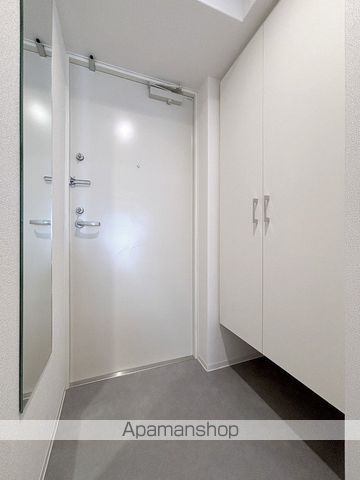 地下鉄谷町線 谷町六丁目駅 徒歩4分 15階建 築1年の玄関写真