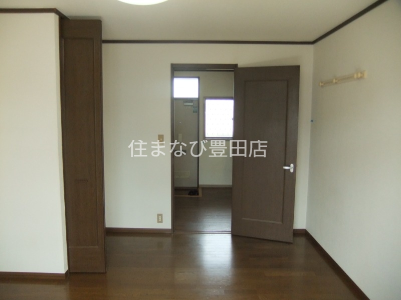 居室・リビング　同型別部屋写真