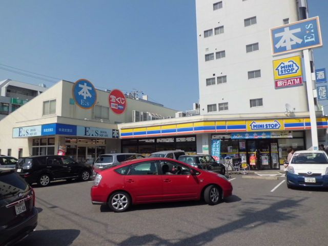 コンビニ　ミニストップ星ヶ丘店（コンビニ）まで230m