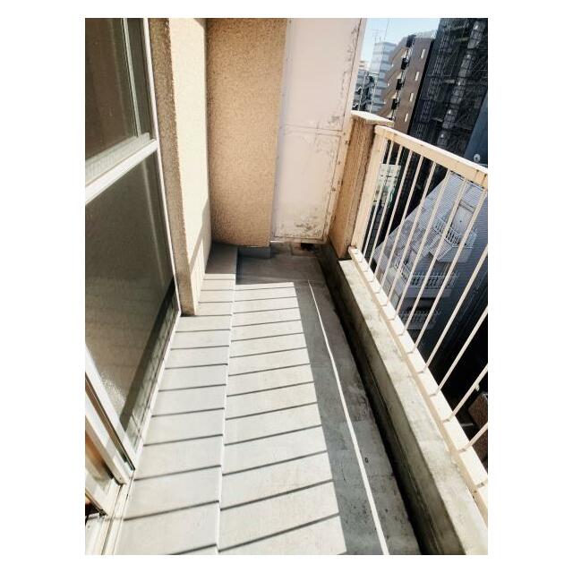 バルコニー　広いバルコニー