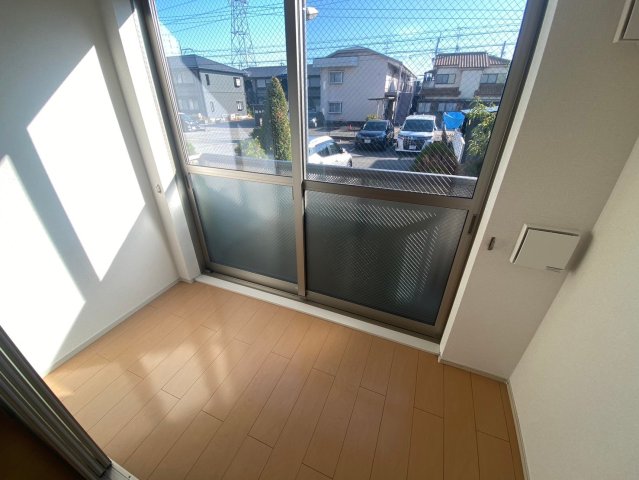 バルコニー　お洗濯にも便利なバルコニー付き