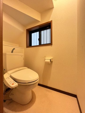 トイレ　別号室の画像です。ご参考下さい。
