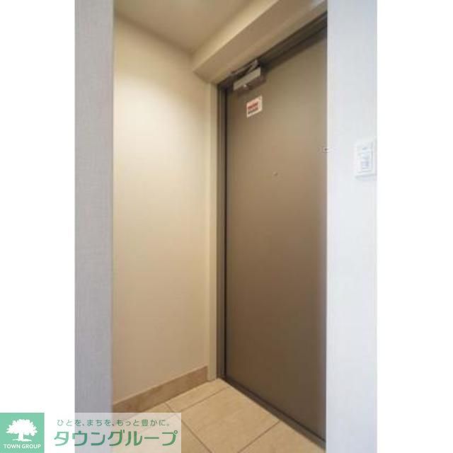玄関　※写真は同タイプ住戸です。