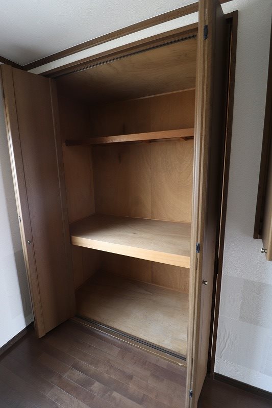 収納　退去予定のため別部屋写真使用