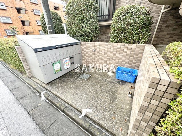 その他共有部分　敷地内ごみ置き場です♪