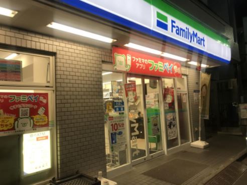 コンビニ　ファミリーマート 赤羽一番街店（コンビニ）まで209m