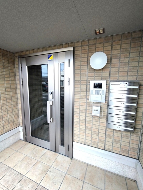 建物外観　Ｂ棟　エントランス
