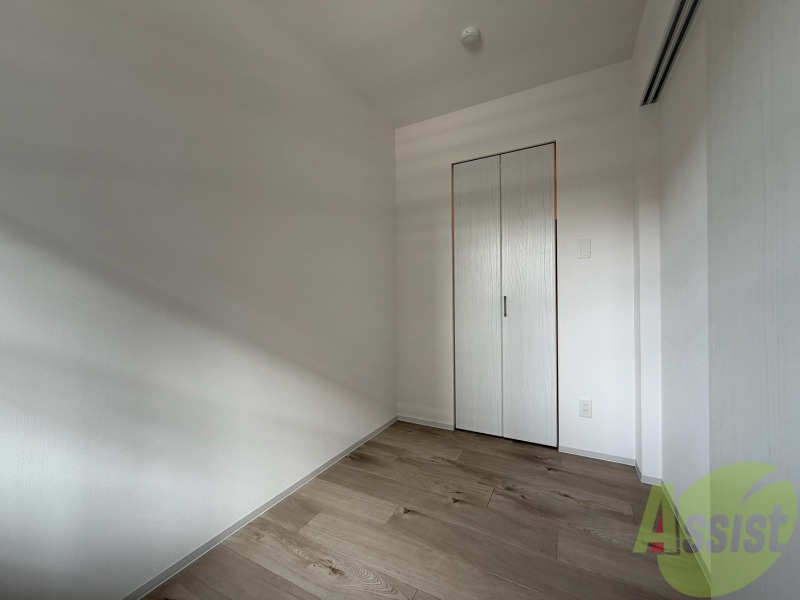 その他部屋・スペース　こちらのお部屋は光が差し込む、温かみのあるお部屋です。
