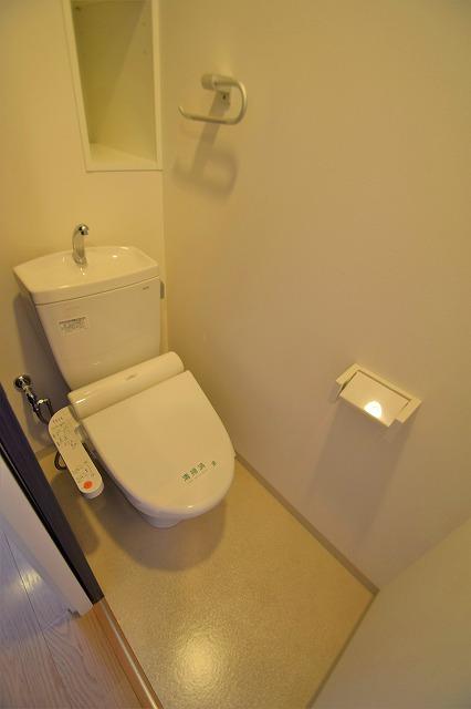 ＪＲ東西線 大阪天満宮駅 徒歩5分 11階建 築14年のトイレ写真