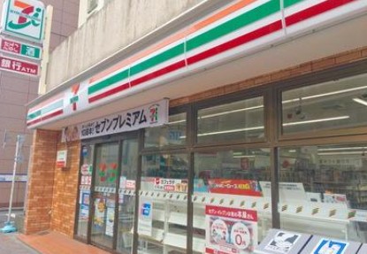 コンビニ　セブンイレブン墨田4丁目店（コンビニ）まで320m