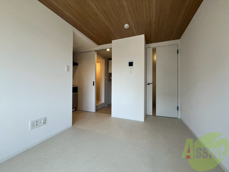 その他部屋・スペース　こちらのお部屋は光が差し込む、温かみのあるお部屋です。
