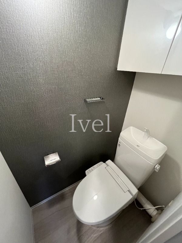 都営浅草線 東日本橋駅 徒歩4分 12階建 築3年のトイレ写真
