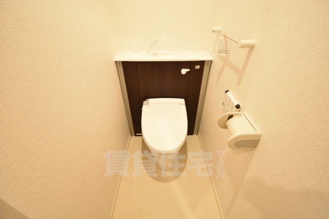 ＪＲ阪和線 津久野駅 徒歩18分 3階建 築9年のトイレ写真
