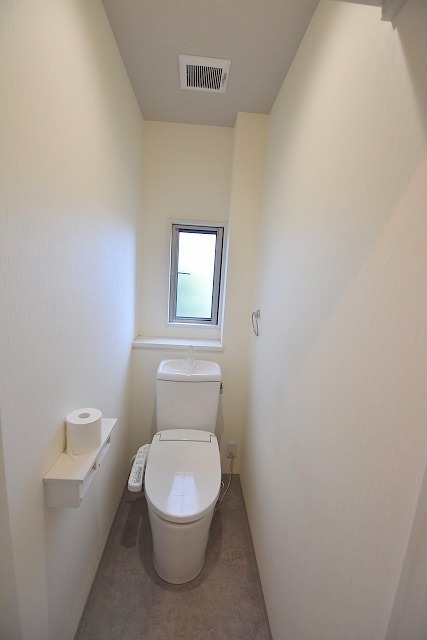 メゾンソレイユCのトイレ写真