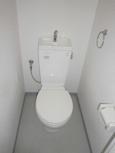 東急東横線 元住吉駅 徒歩20分 5階建 築41年のトイレ写真