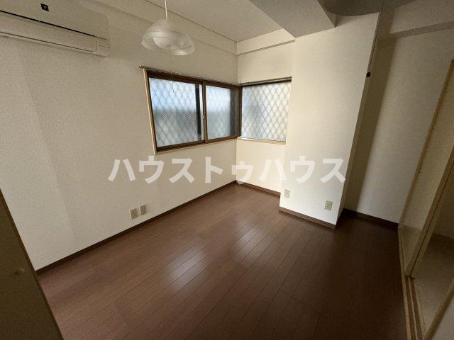 メゾンベラミの居間写真