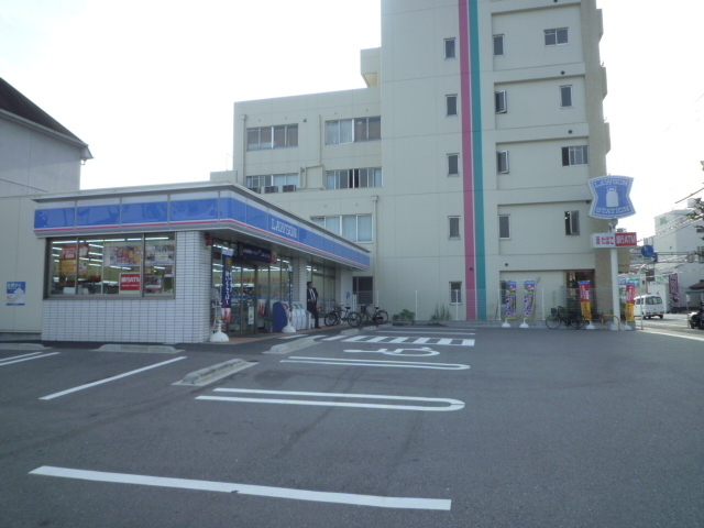 コンビニ　ローソン草津南店（コンビニ）まで200m