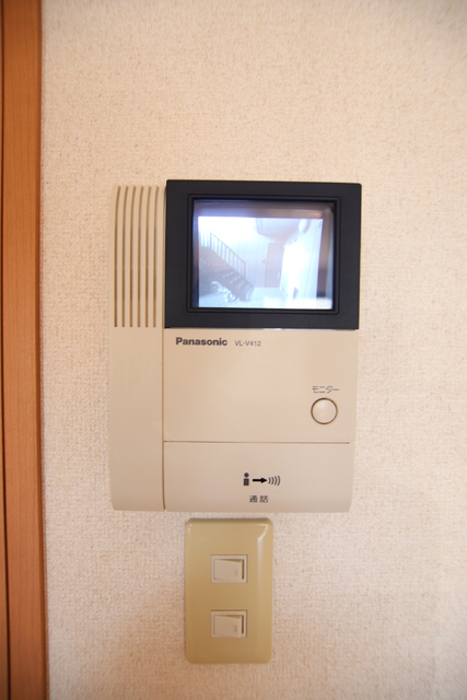 セキュリティ　来訪者をしっかり確認できるＴＶモニターホン