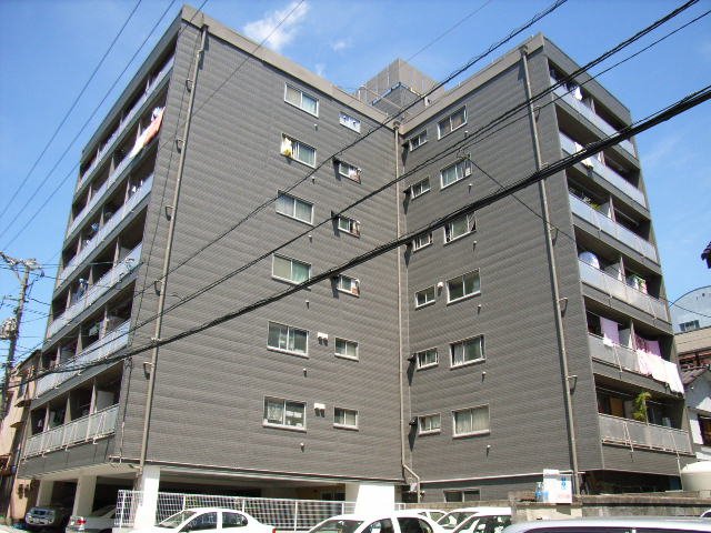 広島市中区広瀬町のマンションの建物外観