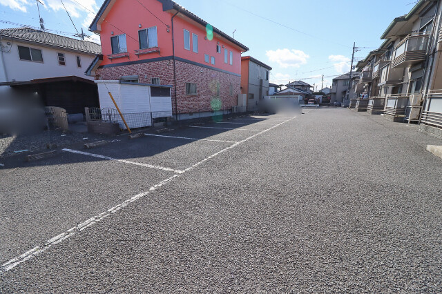 【古河市駒羽根のアパートの駐車場】