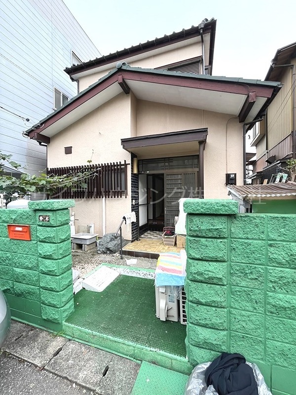 【東本郷シェアハウスの建物外観】