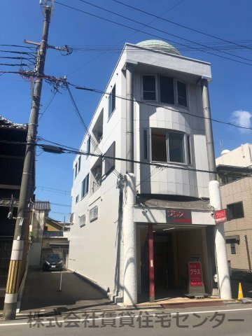 本町ビルの建物外観