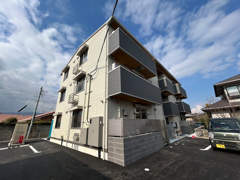 【ロイヤルタウン田代本町の建物外観】