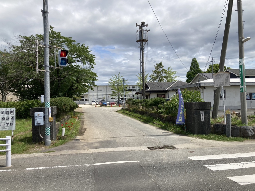 【ロイヤルタウン田代本町の小学校】