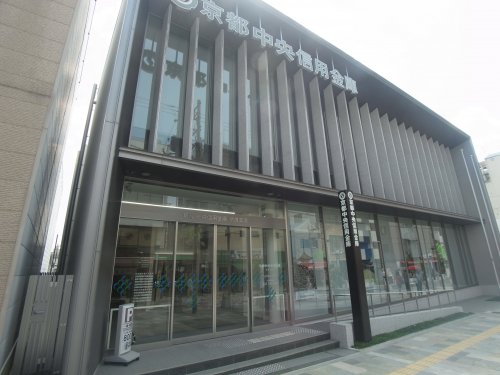 【奈良市柳町のマンションの銀行】