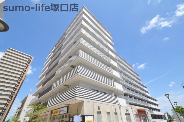 【ベルファース尼崎の建物外観】