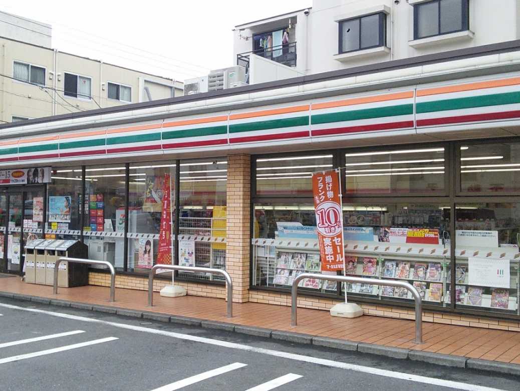 【川崎市高津区千年のアパートのコンビニ】