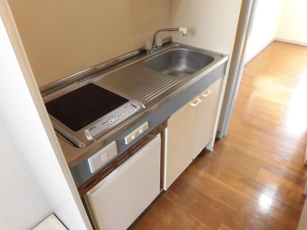 キッチン　電気コンロ付き