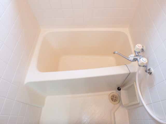 バス・シャワールーム　ゆったりバスルーム（イメージ）