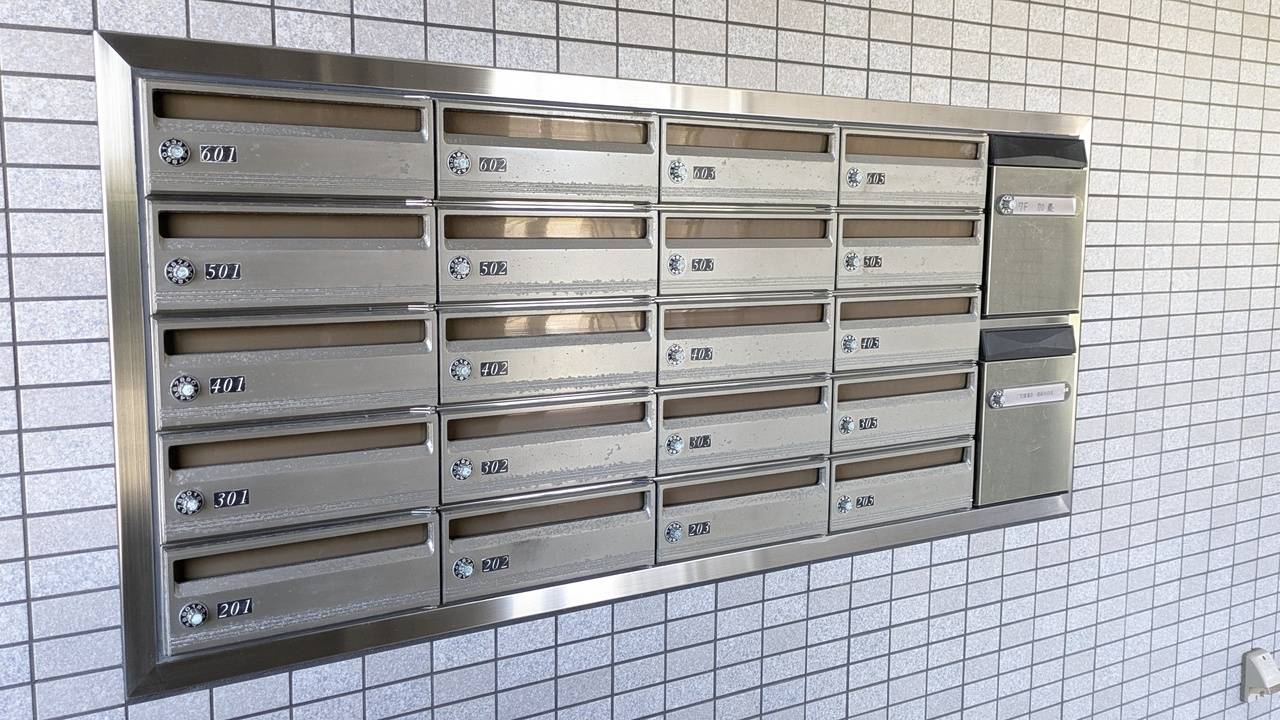 エントランス　メールBOX