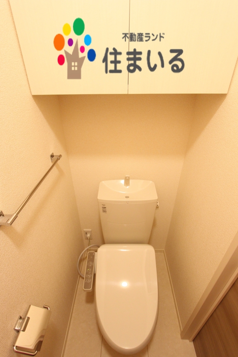 トイレ　※写真は同社同型タイプとなります