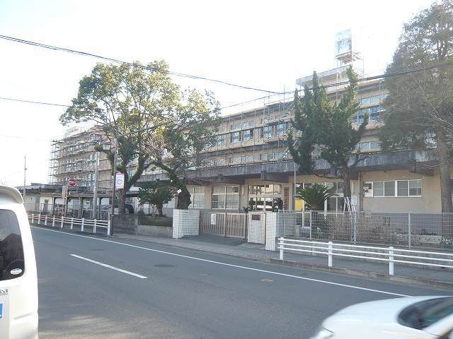 小学校　長田西小学校（小学校）まで210m