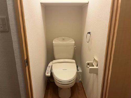 トイレ　広々としたキレイなトイレ