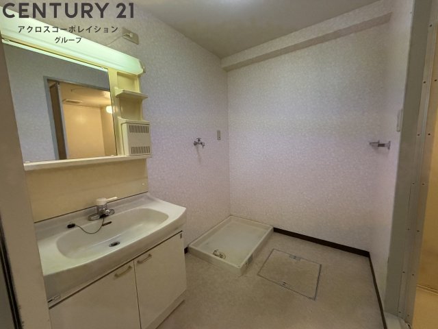 洗面設備　広い洗面所