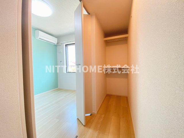 収納　ウォークインクローゼット〇