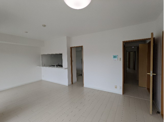 居室・リビング　Ｔ’ｓ　ｇａｒｄｅｎ　西寺尾　A棟