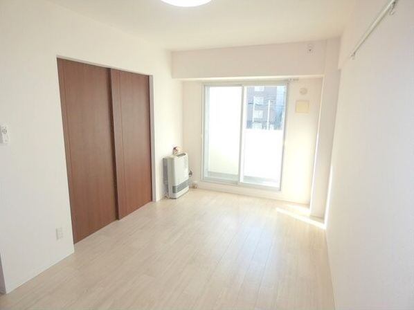 居室・リビング　広くてキレイなリビング♪