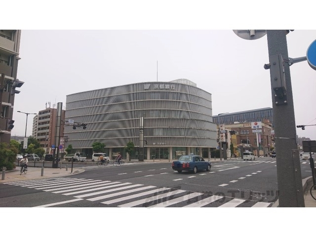 銀行　京都銀行奈良支店（銀行）まで90m