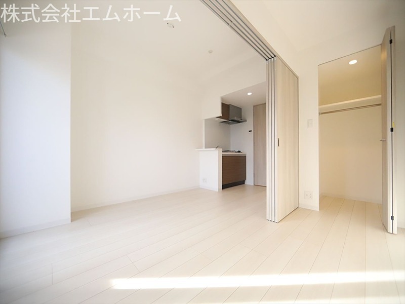 その他部屋・スペース　洋室3.3帖　ウォークインクローゼット（収納充実してます）