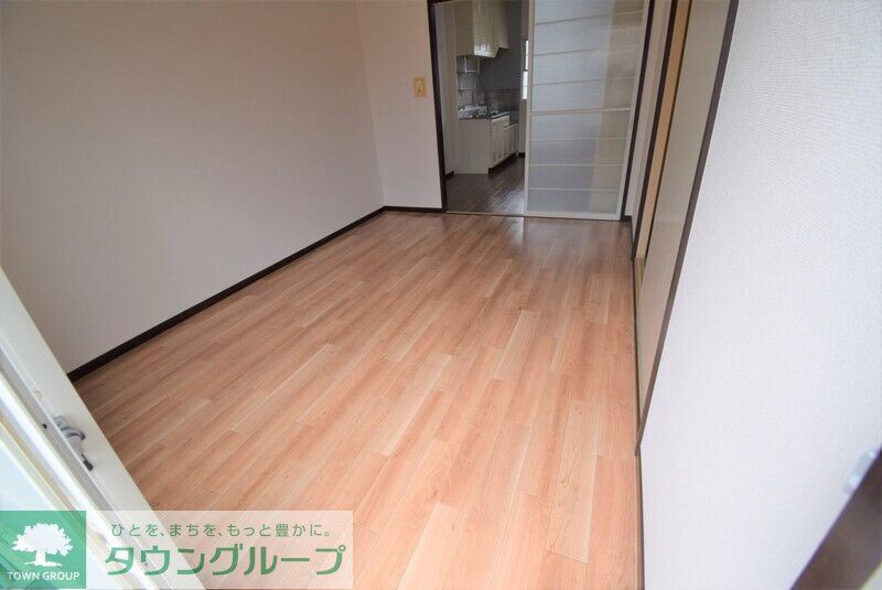 ヴィレッジIIの居間写真