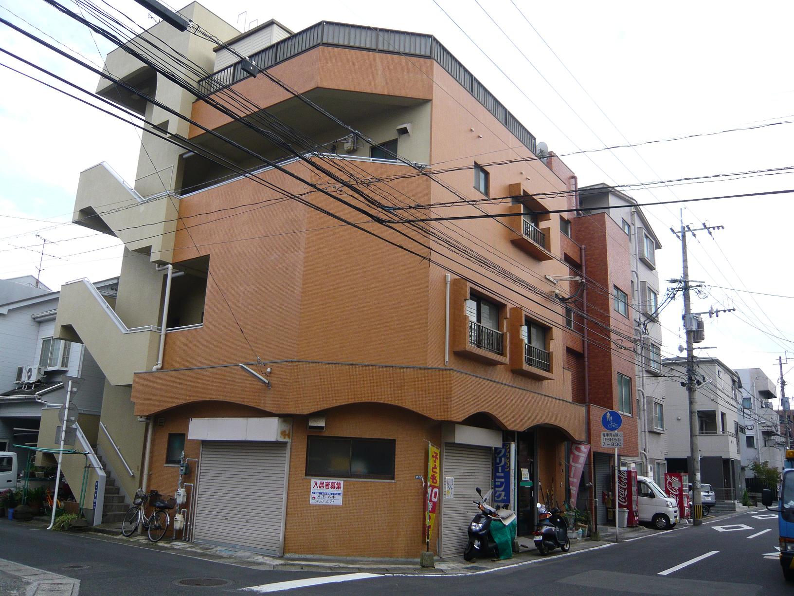 田上ビルの建物外観