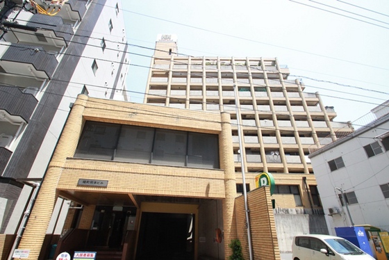 広島市中区幟町のマンションの建物外観