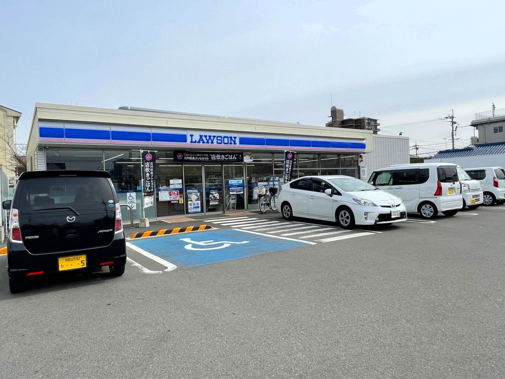 コンビニ　（コンビニ）まで1800m