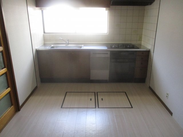 地下鉄四つ橋線 玉出駅 徒歩8分 2階建 築48年の居間写真