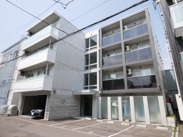 建物外観　人気のデザイナーズマンションです☆